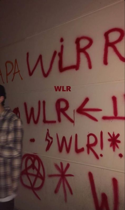 Vamp Aesthetic Carti, Whole Lotta Red Aesthetic, Whole Lotta Red Wallpaper, Carti Wallpaper Iphone, Red Wallpaper Y2k, Carti Whole Lotta Red, Sir Cartier, Whole Lotta Red, Rainbow Six Siege Art