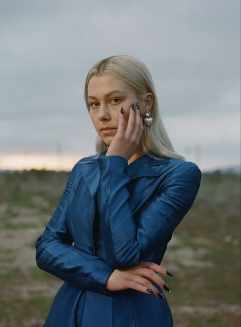 Phoebe Bridgers Pictures, Phoebe Bridgers Photoshoot, Phoebe Bridgers Cake, Pheobe Bridger, Phoebe Bridges, Best Wife Ever, Phoebe Bridgers, Love U Forever, Good Wife