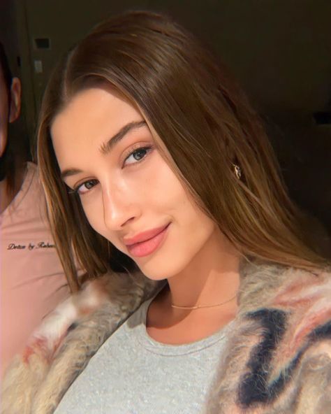 Hailey Baldwin Icons, Hailey Bieber Selfie, Hailey Bieber Hair Color, Hailey Bieber Icons, Hailey Baldwin Hair, Money Piece Highlights, Hailey Baldwin Street Style, Hayley Bieber, Hailey Rhode