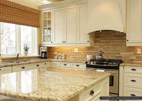 Travertine Backsplash with New Venetian Gold - Backsplash.com | Kitchen Backsplash Products & Ideas Backsplash For White Cabinets, Bench Seats, Herringbone Backsplash, New Kitchen Cabinets, Antique Kitchen, Granite Kitchen, Kitchen Redo, Kitchen Cabinetry, White Kitchen Cabinets