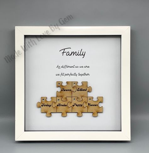 Puzzle Picture Frame, Frame Puzzle, Jigsaw Piece, Family Tree Frame, Gift For Grandparents, Puzzle Crafts, Personalised Frames, Frame Picture, Family Frames