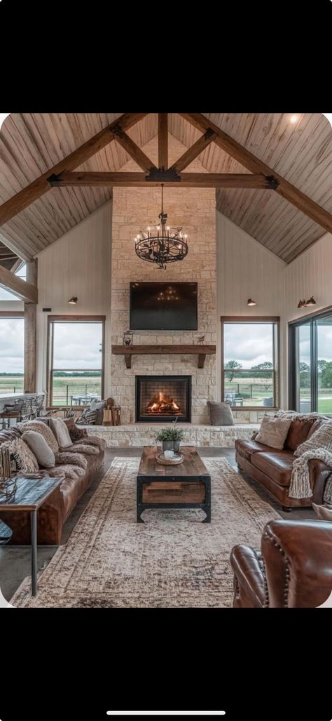 Alaskan Homes, Rustic Stone Fireplace, Ranch House Decor, Natural Stone Fireplaces, Fireplace Tv Wall, Rock Fireplaces, Rustic Fireplaces, Hearth Room, Mediterranean Design