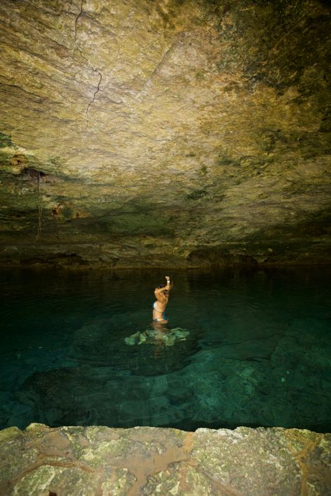 Cave Photoshoot Ideas, Cave Photoshoot, Cave Pictures, Grotto Pool, Cave Photos, Underwater Caves, Ig Aesthetic, Pool Picture, Tulum Mexico