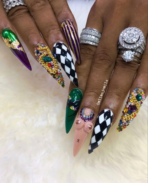 Mardi Gras Nails Ideas, Mardi Gras Nails Design, Nails Ideas Purple, Baddie Nail Designs, Carnival Nails, Mardi Gras Nails, Nails Design Simple, Nails Ideas Simple, Fingernail Ideas