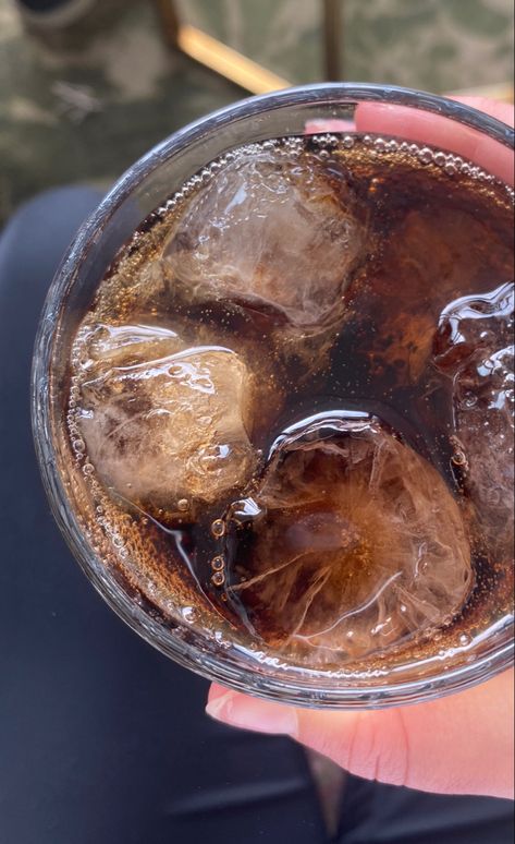 Fizzy Drinks Aesthetic, Coke Zero Aesthetic, Coke With Ice, Diet Coke Aesthetic, Drinks Coke, Coca Cola Aesthetic, Cola Aesthetic, Coke Aesthetic, Fav Drink