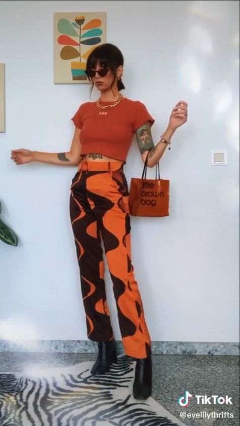 Vintage Funky Outfits, Crazy Outfits Women, Funky Club Outfits, Funky Outfit Inspiration, Eclectic Colorful Outfits, Funky Thrifted Outfits, Fun Clothing Styles, Bold Colour Outfit, Edgy Maximalist Outfits