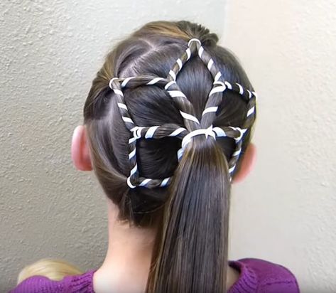 Snowflake Braid Snowflake Hairstyle, Dance Hairstyles, Unique Hair, Peinados Fáciles Para Cabello Corto, Christmas Hairstyles, Princess Hairstyles, Scene Hair, Holiday Hairstyles, Crazy Hair Days