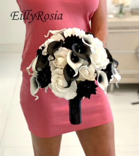 EillyRosia White and Balck Gothic Wedding Bouquet for Bride Solid Calla Lily Brooch Bouquet Holding Gothic Wedding Bouquet, Bouquet For Bride, Brooch Bouquet, Holding Flowers, Gothic Wedding, Calla Lily, Wedding Bouquet, Custom Made, Lily