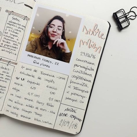 Oi gente, resolvi fazer essa página para quando eu ler esse bujo daqui alguns anos eu olhe o que mudou, o que permanece, o que faz sentido… Ballet Journal, Planner Lettering, Journal Lists, Bullet Journal Tracker, Life Journal, Planner Scrapbook, Bullet Journal School, Bullet Journal Layout, Manifestation Journal