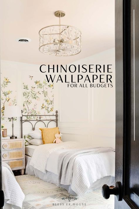 A round-up of 40 chinoiserie style wallpaper prints and murals from designers and their budget-friendly dupes. Wallpaper Wardrobe, Wallpaper Prints, Classic Wall Decor, Interior Decorating Tips, Style Wallpaper, Interior Design Boards, Budget Home Decorating, Chinoiserie Style, Chinoiserie Wallpaper