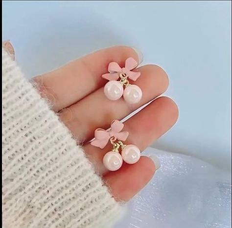 Trendy korean earrings DM to buy #koreanjewelry #affordablejewelry #minimaljewelry #koreanearrings Korean Earrings, Korean Jewelry, Girly Room, Minimal Jewelry, Pink Necklace, Affordable Jewelry, Small Earrings, Cute Pink, Pink