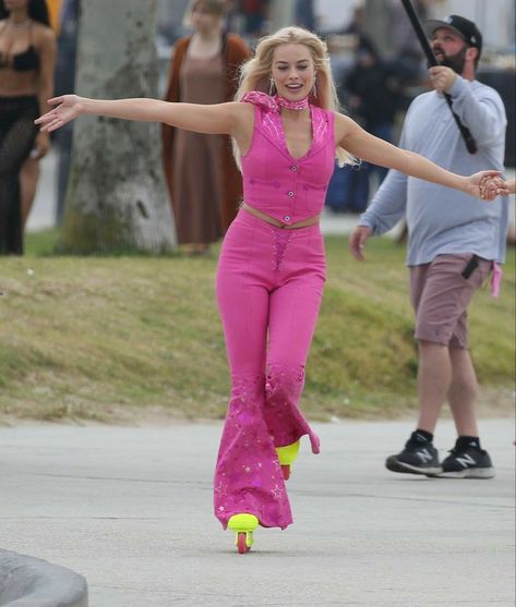 Margot Robbie Movies, Cute Pastel Outfits, Barbie Costume, Barbie Movie, Barbie Life, Movies Outfit, Barbie Princess, Y2k Outfits, Barbie Movies