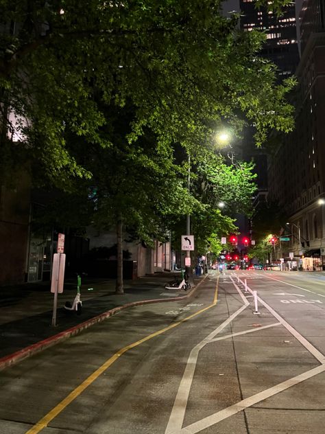 School Night Aesthetic, Streets At Night Aesthetic, Seattle Vibes, Seattle Capitol Hill, Seattle At Night, Vancouver Life, Scenery Reference, Seattle Aesthetic, At Night Aesthetic