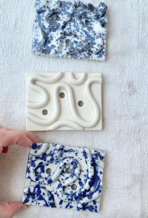 Clay Art For Kids, Savon Diy, Clay Moulding, Clay Crafts For Kids, Unique Soap, Bar Of Soap, Ceramic Soap Dish, Diy Ceramic, Keramik Design