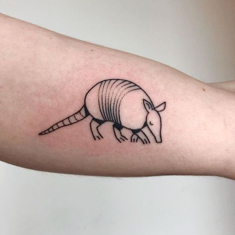 @blue.child on Instagram: “the sweetest bub - so excited to be able to do more armadillos! they have quickly taken a spot in my top 3 favorite things to tattoo ❣️ -…” Quirky Animal Tattoo, American Style Tattoo, Bff Tats, Texas Tattoos, Tattoo Filler, Western Tattoos, American Tattoos, Flash Tattoo Designs, Tattoo Cover-up