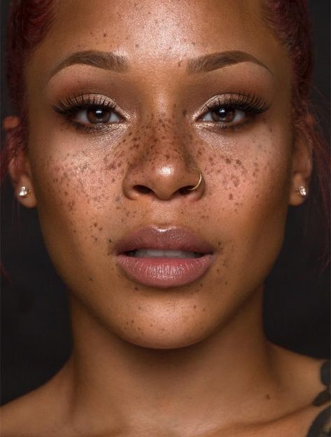 Black Woman With Freckles, Resting Face Types, Ginger Eyebrows Black Women, Henna Freckles, Freckles Photography, Dystopian Book, Character Vibes, Body References, Beautiful Freckles