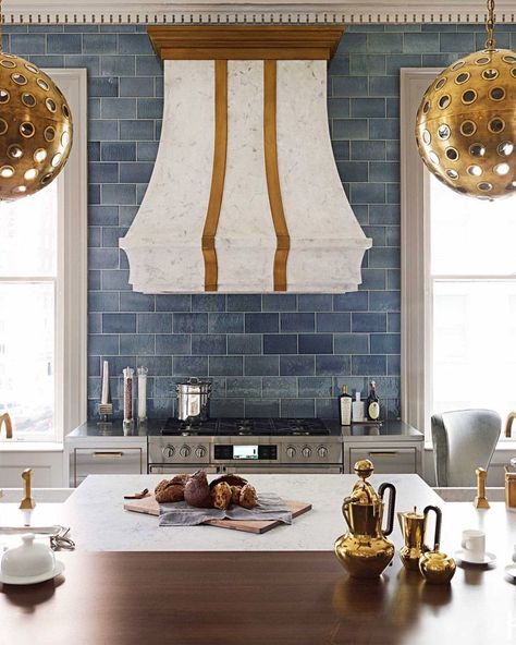 Need some advice on how to maximize your living space? Check out this article from @HouseBeautiful. #SharpHome #decor #homedecor #renovate #decoration #update #upgrade #kitchenandbathdesign #WednesdayWisdom #SharpLiving Feminine Kitchen, Kitchen Backsplash Trends, Interior Design Secrets, Kitchen Backsplash Ideas, Kitchen Tiles Design, Neutral Kitchen, Backsplash Kitchen, Kitchen Counter Decor, Sleek Kitchen