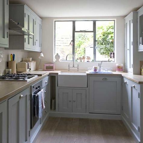 Shaker-style kitchen | Kitchen design | Decorating ideas | Image | Housetohome Small Victorian Kitchen, Victorian Kitchen, Country House Interior, Shaker Style Kitchens, Gray Cabinets, Cottage Kitchens, London House, Up House, Shaker Kitchen