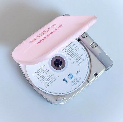 eccö archive on Twitter: "Hello Kitty CD player from 2000 https://t.co/nE8cJ7NeL1" / X Hello Kitty Cd Player, Gadgets Électroniques, Cd Case, Retro Gadgets, Flip Phones, Hello Kitty Items, Cool Tech, Cd Player, Electronic Devices