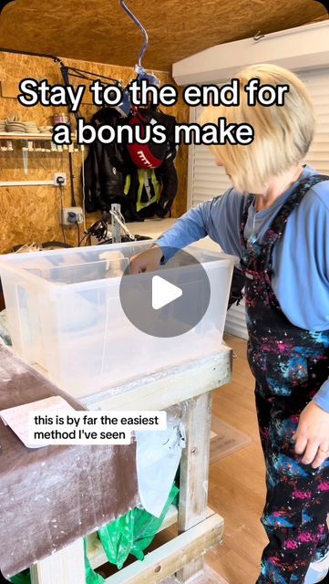 Made With Mud | Nicola Swann on Instagram: "Making a plaster drying board for clay recycling/reclaim.  Also an added bonus of a wet box if you stay until the end.

Makes the process so easy and quick. 

Let me know in the comments if there’s anything else I can help with?

I’m thinking of trying out the microwave kilns soon!!!

#madewithmud #thehappypotter #clay #recycleclay #reclaim #pottery #potterstip" Clay Hacks, Platter Boards, Pottery Class Ideas, Platter Board, Room Hacks, Dollar Store Hacks, Art Craft Ideas, Pottery Classes, Class Ideas