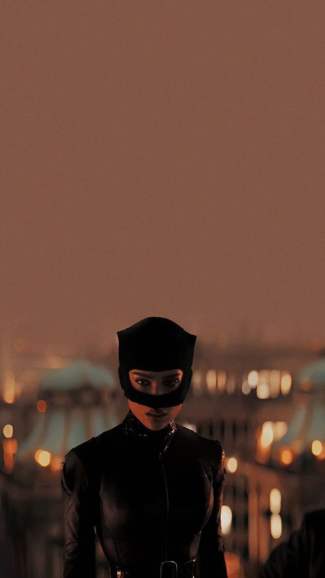 Catwoman / Selina Kyle Catwoman Wallpaper, Catwoman Selina Kyle, Jeffrey Wright, Batman Pictures, Matt Reeves, I Am Batman, Batman And Catwoman, Selina Kyle, Trippy Wallpaper