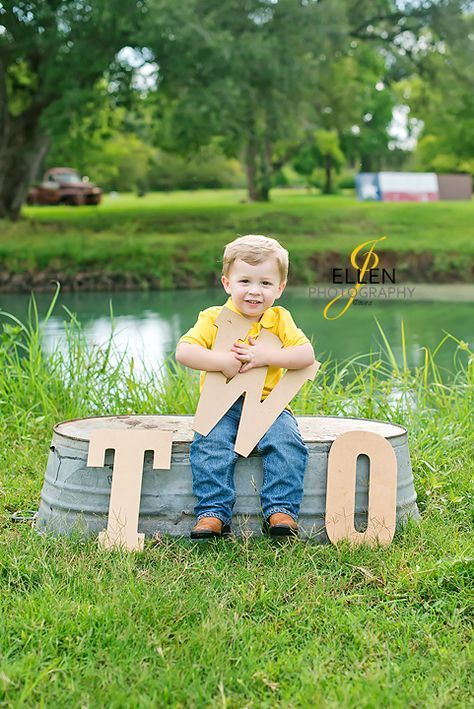 Boy Birthday Pictures, 2nd Birthday Pictures, Paper Silhouette, 2nd Birthday Photos, Birth Pictures, Water Tub, 2nd Birthday Boys, Toddler Photos, Toddler Photography