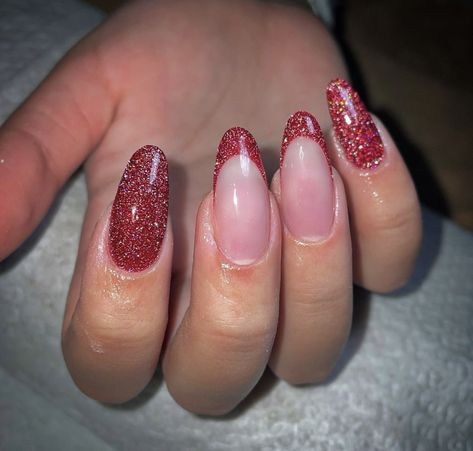 unghie invernali, unghie natalizie, unghie a mandorla, unghie rosse, unghie belle Nails, Quick Saves