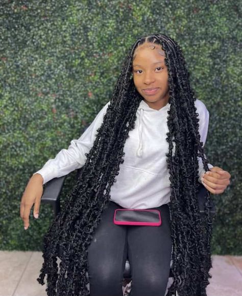 80 Butterfly Locs Hairstyles Perfect for 2024 Extra Long Butterfly Locs, Brown Butterfly Locs, Long Butterfly Locs, Butterfly Locs Hairstyles, Butterfly Locs Hairstyle, Long Locs, Faux Loc, Hair Plugs, Biracial Hair