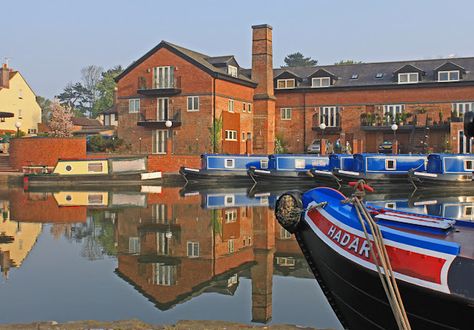 Market Harborough, England -- The best canal boating experience we've had was from this location.  The canal boat owners went well beyond our expectations, even to the point of lending us folding lawn chairs to use along the canal when we tied up for a rest or for the evening. Market Harborough, Canal Boat, Lawn Chairs, Leicester, Boating, Trip Planning, Europe Travel, Lawn, Places To Visit