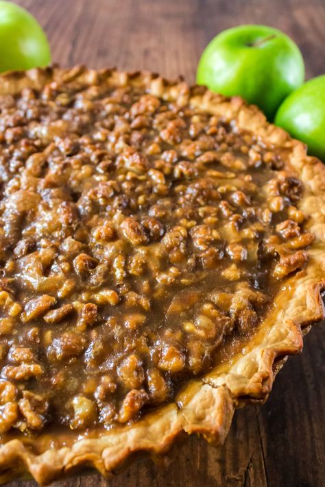 Apple Praline Pie, Praline Apple Pie, Praline Pie Recipe, Praline Pie, Apple Pecan Pie, Apple Pumpkin Pie, Delicious Banana Bread Recipe, Welcome To My Kitchen, Praline Recipe