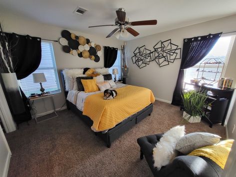 Yellow And Black Bedroom, Yellow Room Decor, Indie Bedroom, Black Bedroom, Yellow Room, Bedroom Black, White Room, Room Planning, White Bedroom