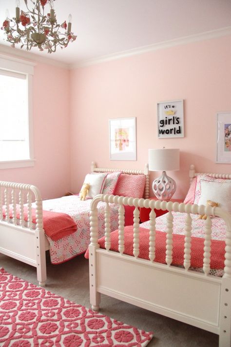 MONDAY MAKEOVER – SHARED LITTLE GIRLS ROOM Pink And White Bedroom, Shared Girls Room, Shared Girls Bedroom, Two Twin Beds, Twin Beds, Ideas Hogar, Girl Bedroom Designs, Owl Decor