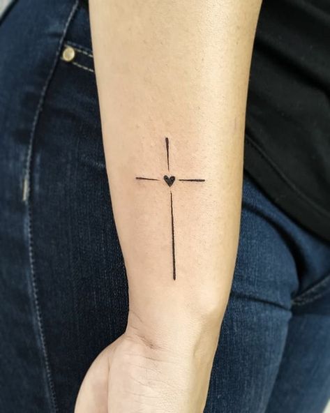 Small Tattoos Designs, Small Tattoo Design, Unique Cross Tattoos, Small Cross Tattoos, Cute Simple Tattoos, Cross Tattoos For Women, Butterfly Tattoos For Women, Petite Tattoos, Tasteful Tattoos