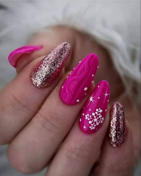 Bright Pink Christmas Nails, Bright Nail Designs, Sunflower Nails, Acrylic Toe Nails, Sweater Nails, Makijaż Smokey Eye, Oval Nails, New Year's Nails, Xmas Nails