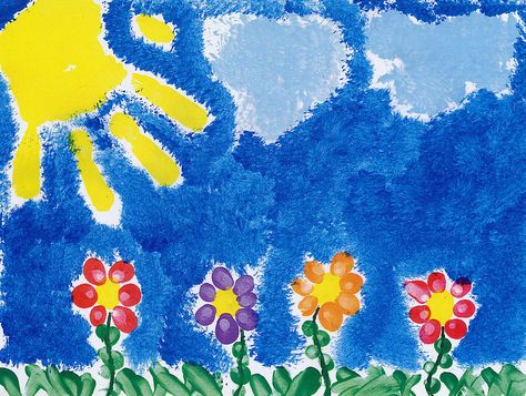 Handprint sunshine and fingerprint flowers Handprint Garden Art, Art To Remember Projects Preschool, Handprint Sunshine, Finger Print Art Ideas, Finger Painting Ideas For Kids, Handprints Art, Preschool Flowers, Fingerprint Flowers, Finger Print Art