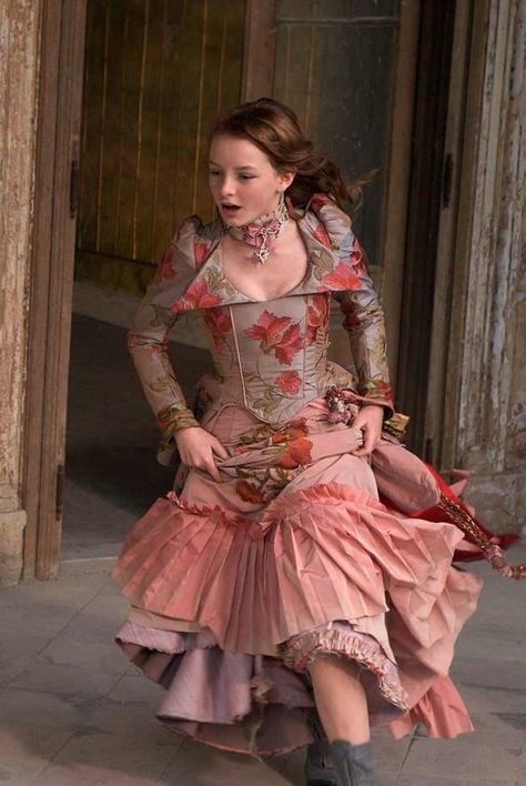 Costume Design...Maria's roses gown from 'The Secret of Moonacre' designed by Beatrix Aruna Pastzor, 2008. https://musetouch.org/?cat=36 Maria Merryweather, Secret Of Moonacre, The Secret Of Moonacre, Blue Dress Costume, Rose Gown, Theatre Costumes, Period Outfit, Fantasy Costumes, Movie Costumes