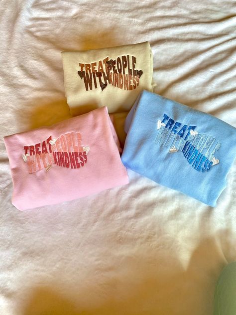 Harry Styles Shirt, Embroider Ideas, Embroidery Crewneck, Clothes Clips, Teen Clothes, Hoodie Size Chart, Treat People, Treat People With Kindness, Gifts For My Wife