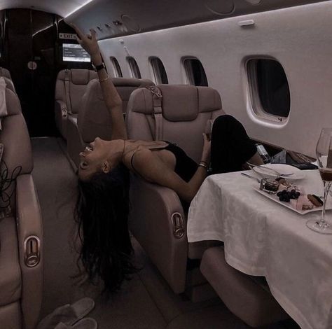 First Class Flights, Private Plane, Rich Girl Aesthetic, Rich Girl Lifestyle, Luxury Girl, Dark Feminine Aesthetic, Rich Lifestyle, Luxury Lifestyle Dreams, Luxury Aesthetic