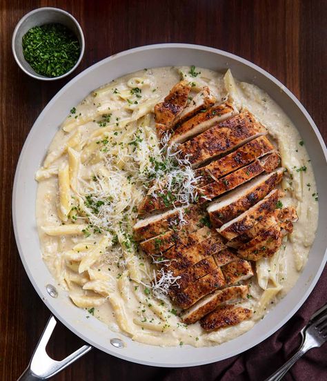 French Onion Chicken Pasta French Onion Chicken Pasta, French Pasta, Food Sauces, Peach Chicken, Homestead Recipes, Roasted Potato Wedges, Roasted Sprouts, French Onion Chicken, Pasta Making