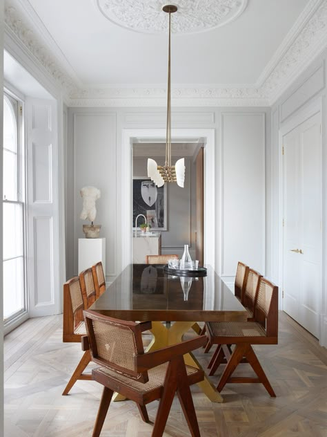 Interior Minimalista, Design Blogs, Pierre Jeanneret, Dining Room Inspiration, Cheap Decor, Dining Room Design, Chandigarh, Cheap Home Decor, Interior Inspo