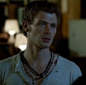 Klaus Vampire, Klaus Tvd, Klaus From Vampire Diaries, Klaus The Originals, The Mikaelsons, Foto Gif, Flipagram Instagram, Vampire Diaries Movie, Vampire Diaries Guys