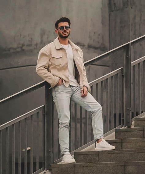 Streetwear Men Outfits Street Fashion, Fashion Men Streetwear, Street Fashion Men, Mens Streetwear Outfits, White Tops Outfit, Streetwear Fashion Men, High Fashion Men, Mens Leather Clothing, Denim Jacket Outfit