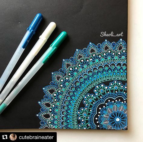 #Repost @cutebraineater . Tag your work with #ilovesharingmandala ・・・ I made this small corner mandala a few months ago and completely… Corner Mandala, Sharpie Designs, Mandala Sketch, Pencil Drawing Images, Diary Diy, Easy Mandala Drawing, Mandala Canvas, Mandala Art Therapy, Simple Mandala