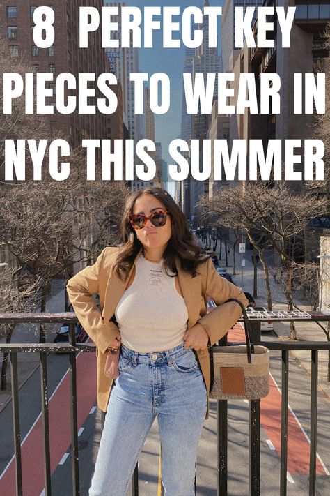 Omg! This is SUCH a good list of key pieces to wear in the City this summer 2021! Loved everything! Summer In Nyc Outfit 2023, Chicago Fashion Summer, Nyc Summer Outfits, Sightseeing Outfit, Nyc Outfits Summer, Summer Outfits Women 20s, Summer In Nyc, Summer Night Outfit, Weekend In Nyc