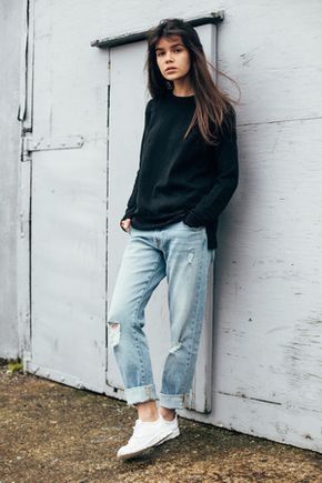 Sweater - Album on Imgur How To Wear Boyfriend Jeans, Comfy Jeans Outfit, Looks Hip Hop, Look Grunge, Sneakers Street, Skirt Pencil, Trendy Swimwear, Neue Outfits, Quick Outfits