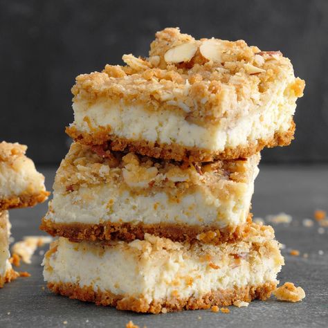 40 Streusel-Topped Desserts You'll Want to Gobble Up I Taste of Home Pear Coffee Cake Recipe, Cardamom Cheesecake, Fall Dessert Bar, Fall Cheesecake Recipes, Fall Cheesecake, Chocolate Swirl Cheesecake, Layered Pumpkin Cheesecake, Sweet Potato Cheesecake, Cheese Bars