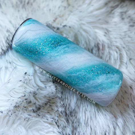 Light Blue Tumbler Ideas, Ocean Glitter Tumbler, Blue Floral Glitter Tumbler, Blue Marble Tumbler, Purple And Blue Glitter Tumbler, Blue Geode Tumbler, Metal Tumblers, Glitter Tumbler Cups, Epoxy Coating