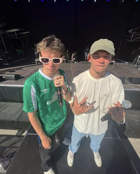 Marcus & Martinus, Celebrity Singers, Best Song Ever, Cute Couple Wallpaper, Pretty Horses, Attractive People, Star Girl, Best Songs, Celebrity Crush