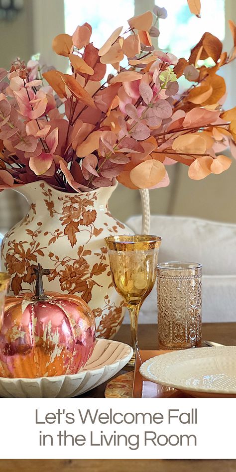 Fall Home Aesthetic, Fall Color Trend, Rustic Arrangements, Bedroom Ideas Romantic, Ghost Crafts, Rustic Bouquet, Desktop Wallpaper Art, Stylish Pillows, Autumn Decorating