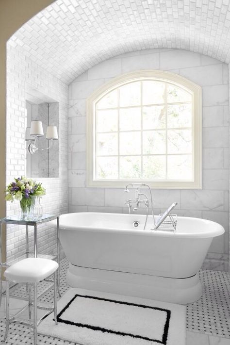 Barrel vault shower ceiling idea. White Subway Tile Bathroom, Marble Bathrooms, Timeless Living Room, Bathroom Freestanding, White Marble Bathrooms, Traditional Bathroom Designs, Subway Tiles Bathroom, Etagere Design, Bad Inspiration